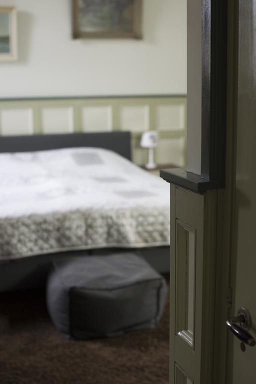 Bed And Breakfast De Verkadekamer Zaandam Room photo